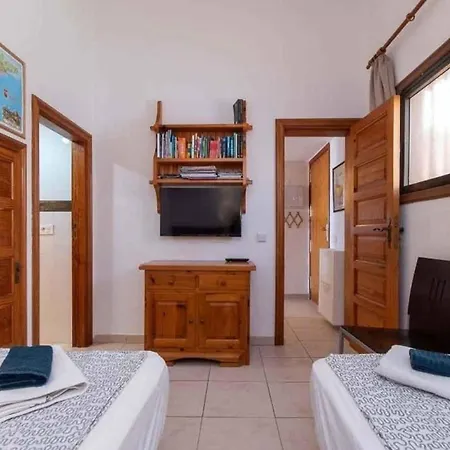 Apartment Playa De Americas: Spacious Family In Tenerife
